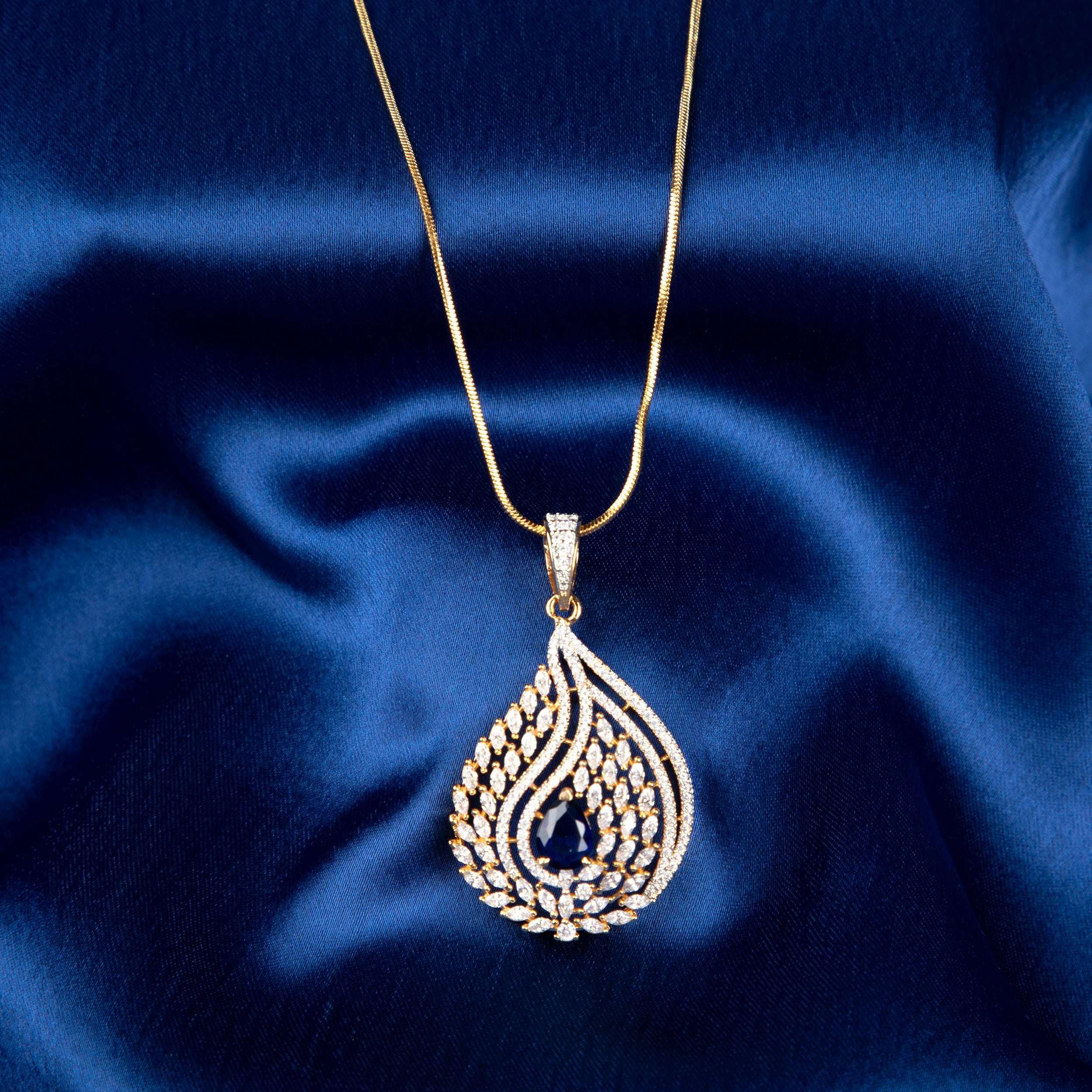Royal Ember Pendant Set