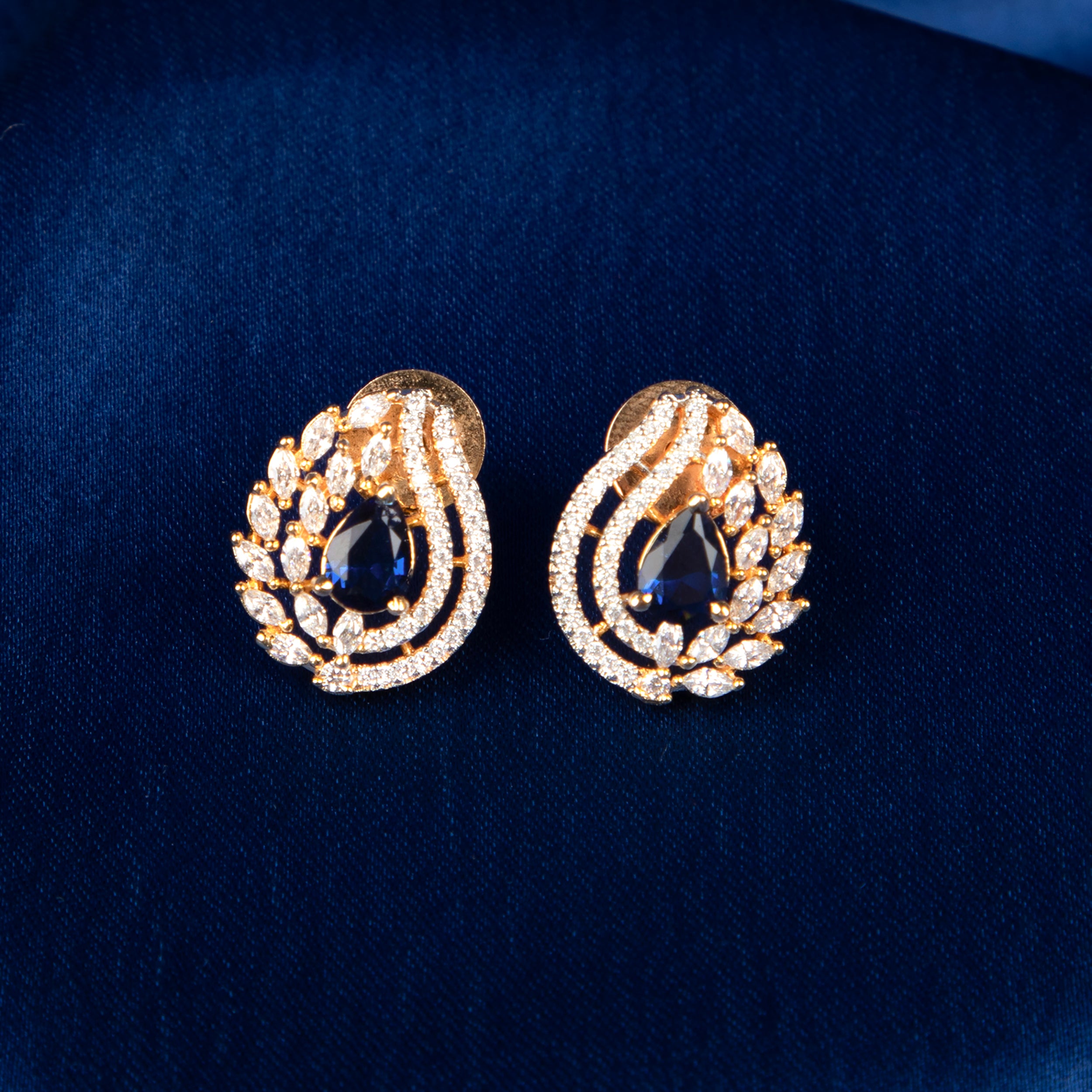 Royal Ember Pendant Set
