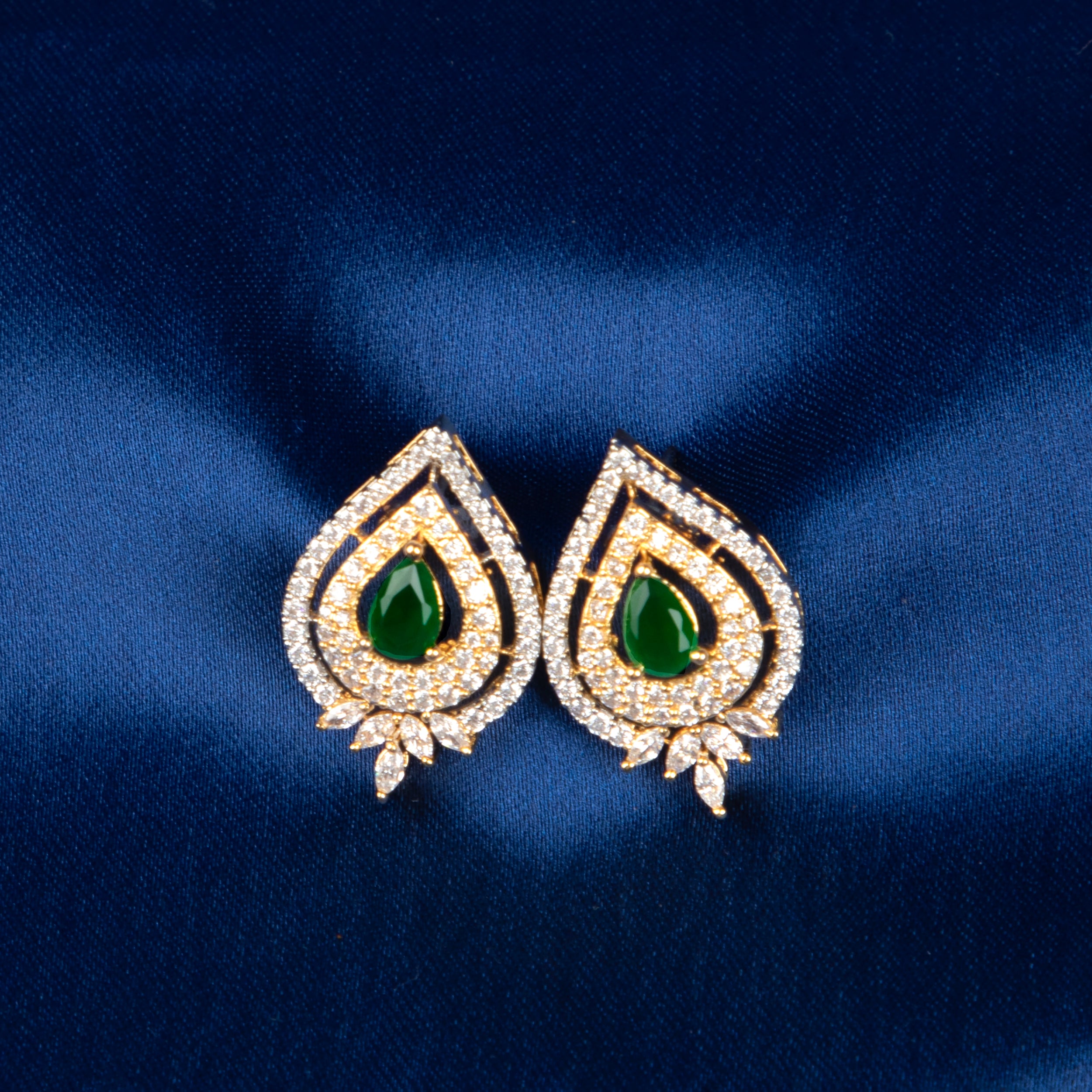 Celestial Bloom Pendant Set