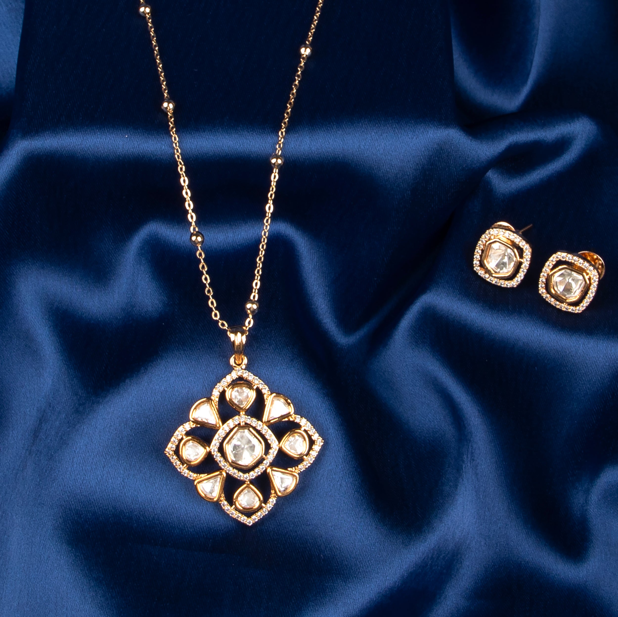 Regal Spark Pendant Set
