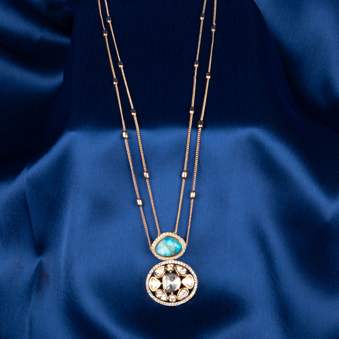 Ambar Kundan Pendant Set
