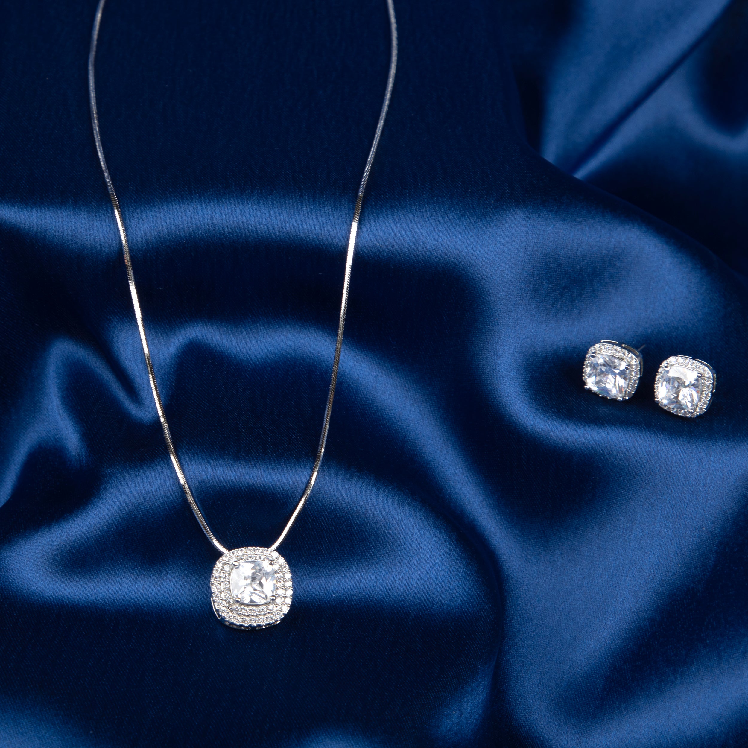 Crystal Luxe Square Pendant Set