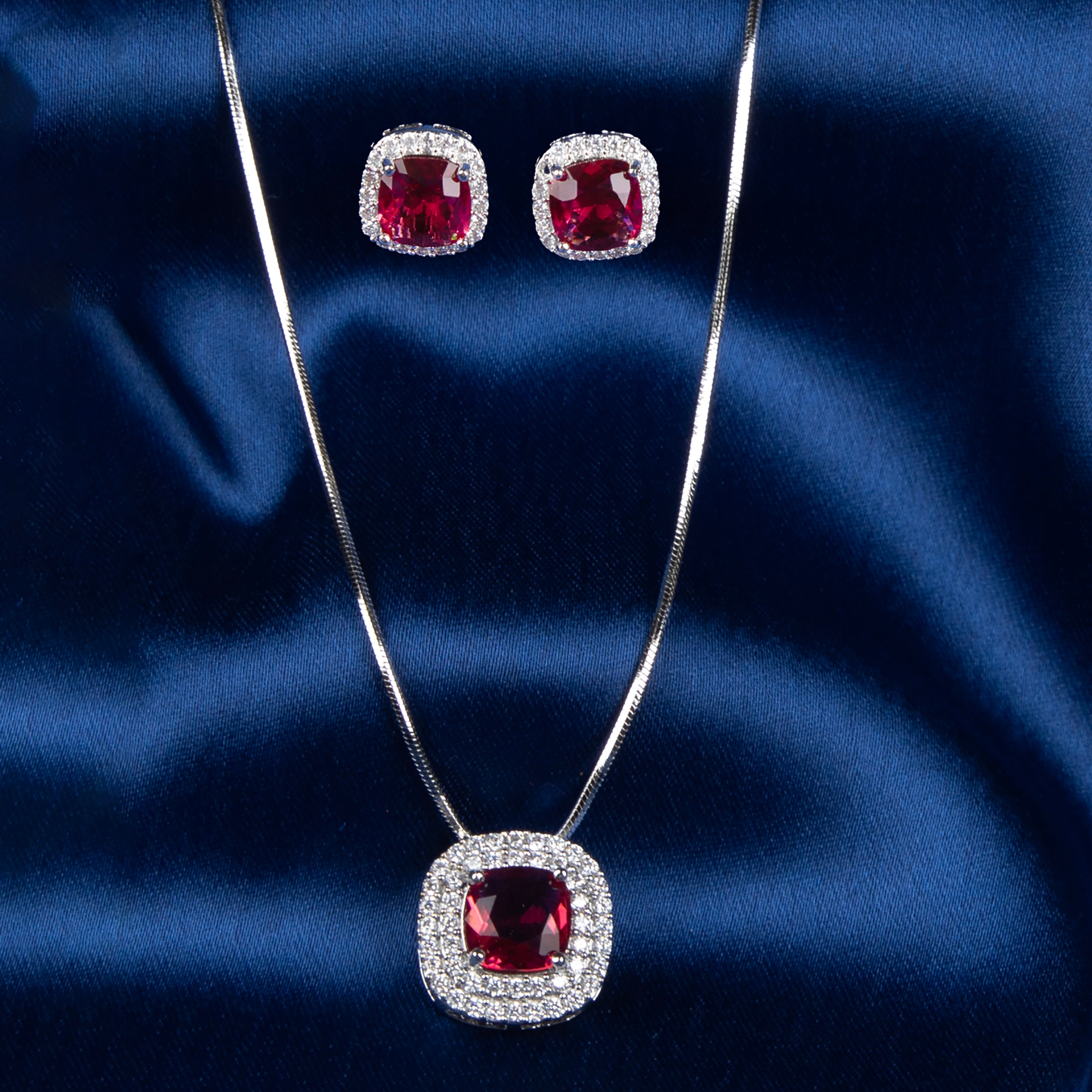 Crystal Luxe Square Pendant Set