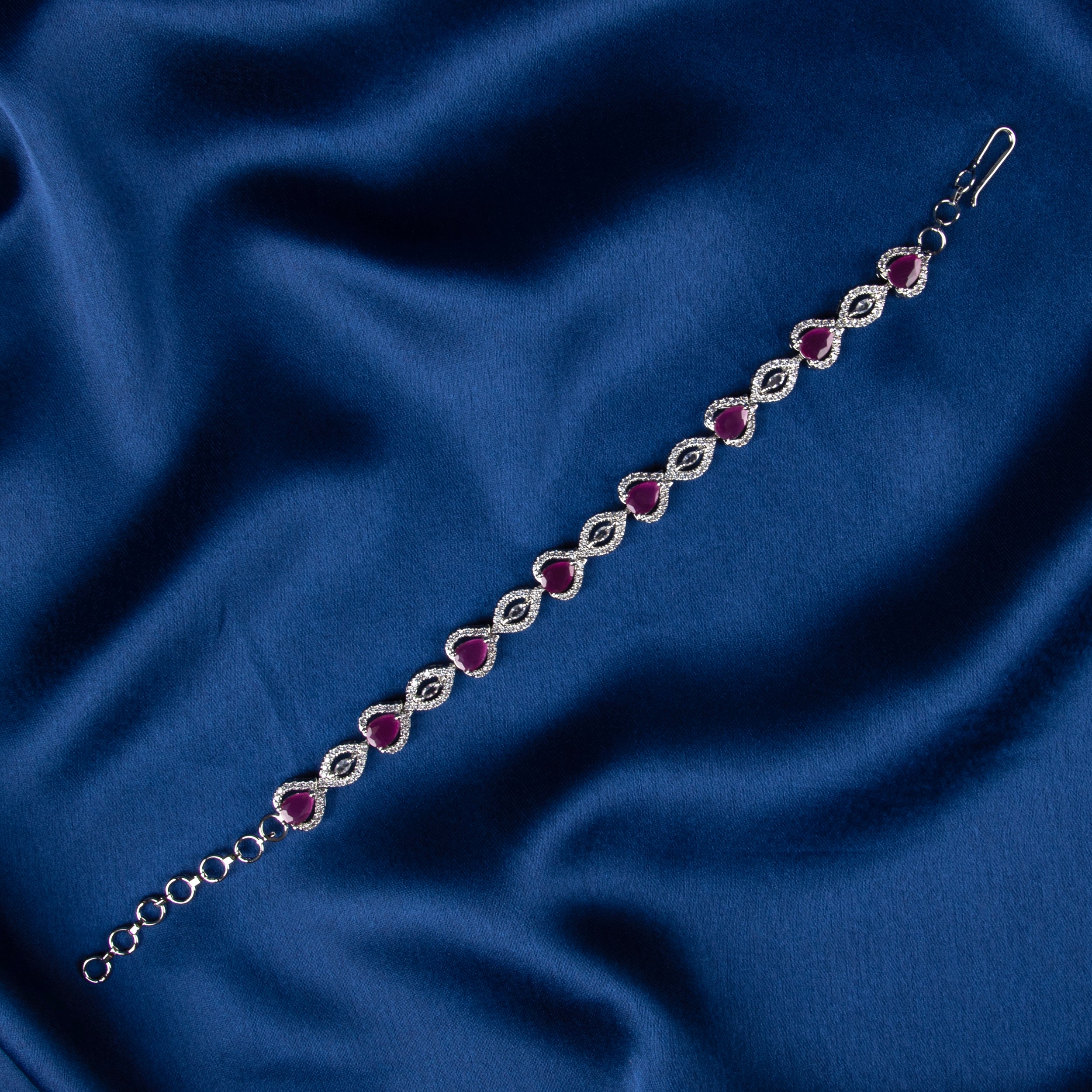 Infinity Gleam Bracelet