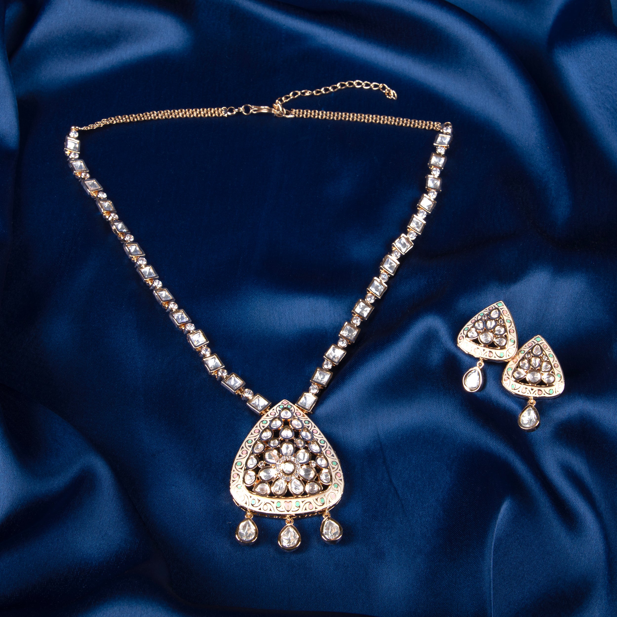 Triya Necklace Set