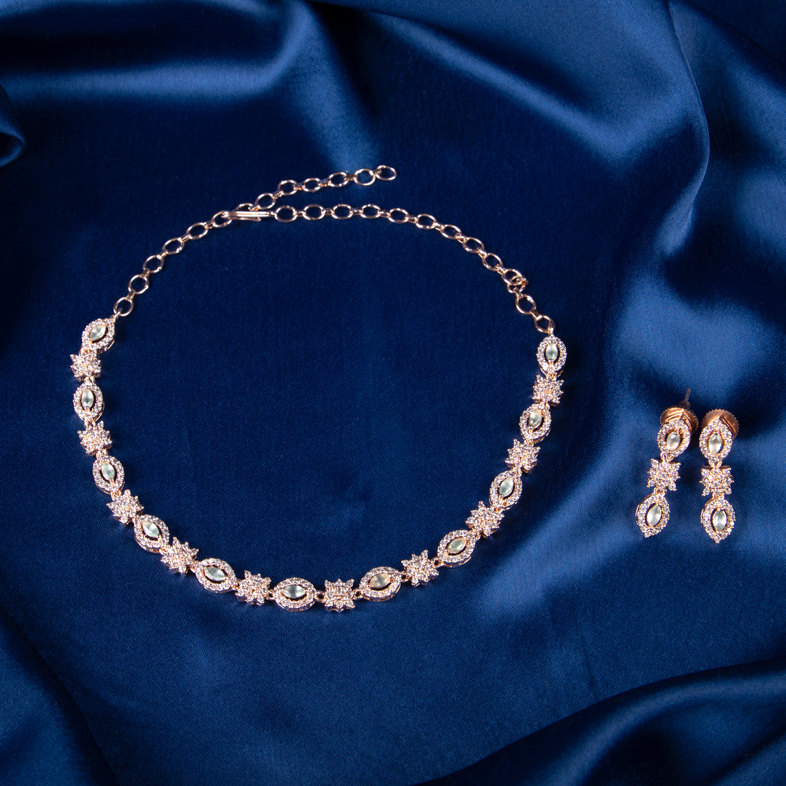 Skyara Necklace Set