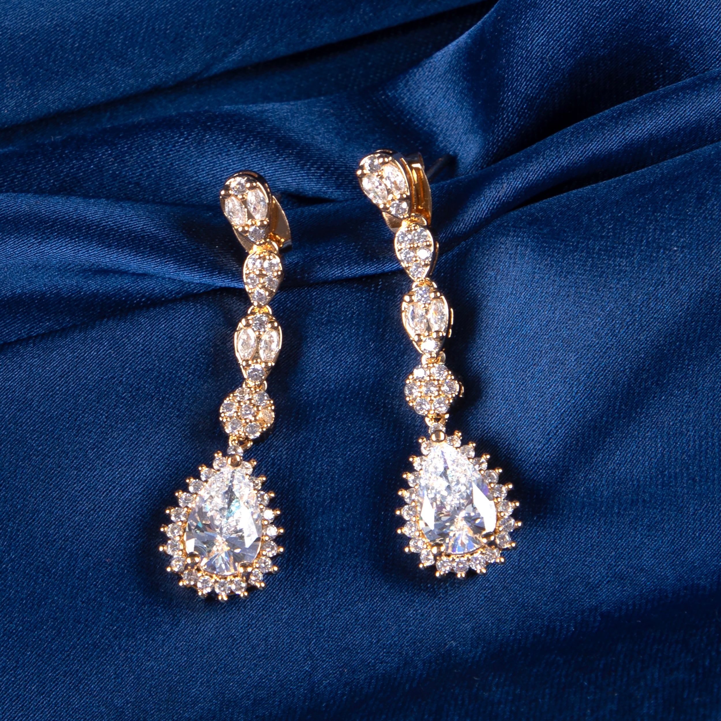 Sparkling Elegance Necklace Set