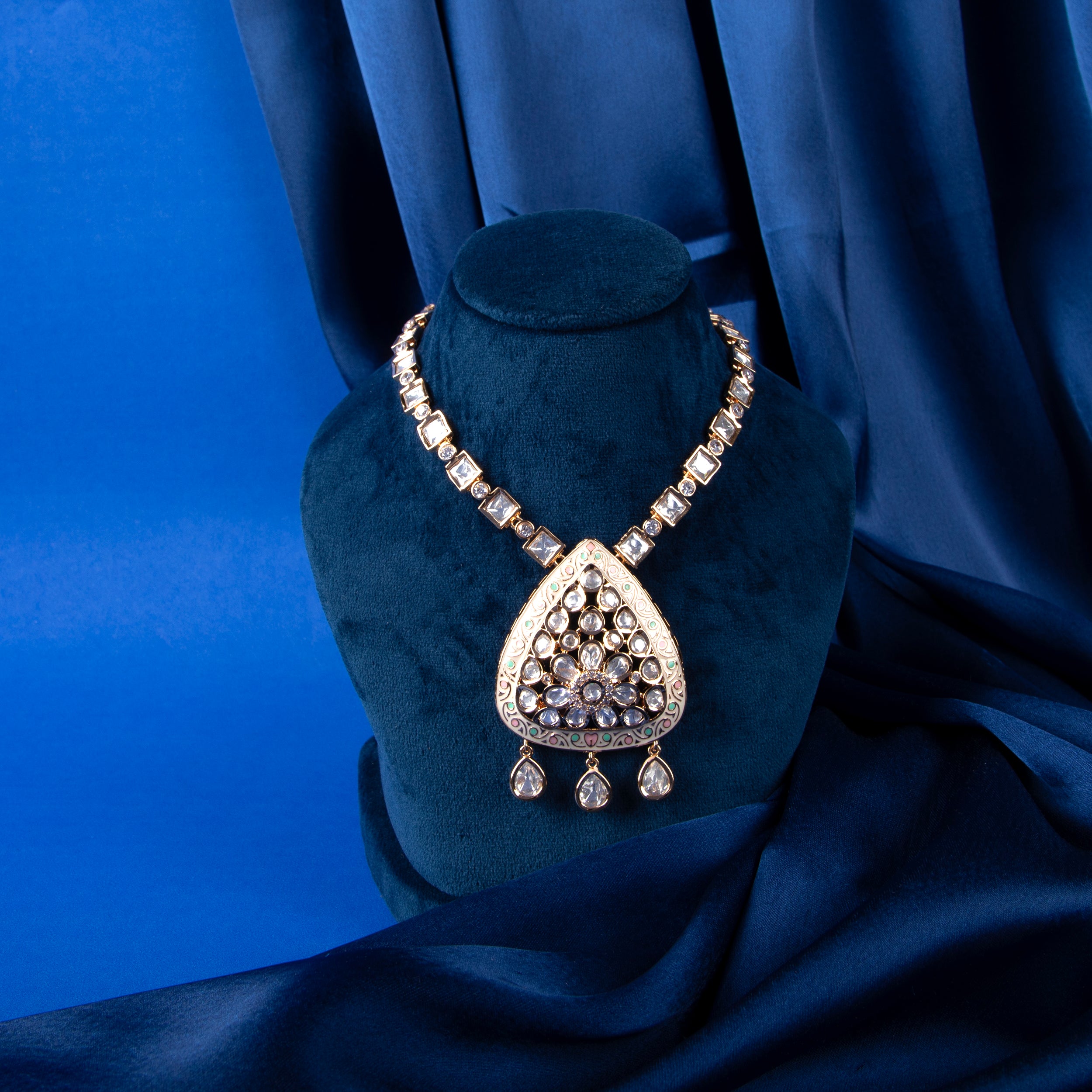 Triya Necklace Set