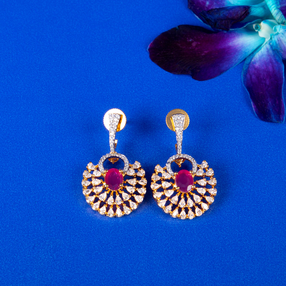 Noir Radiance Fan Earrings
