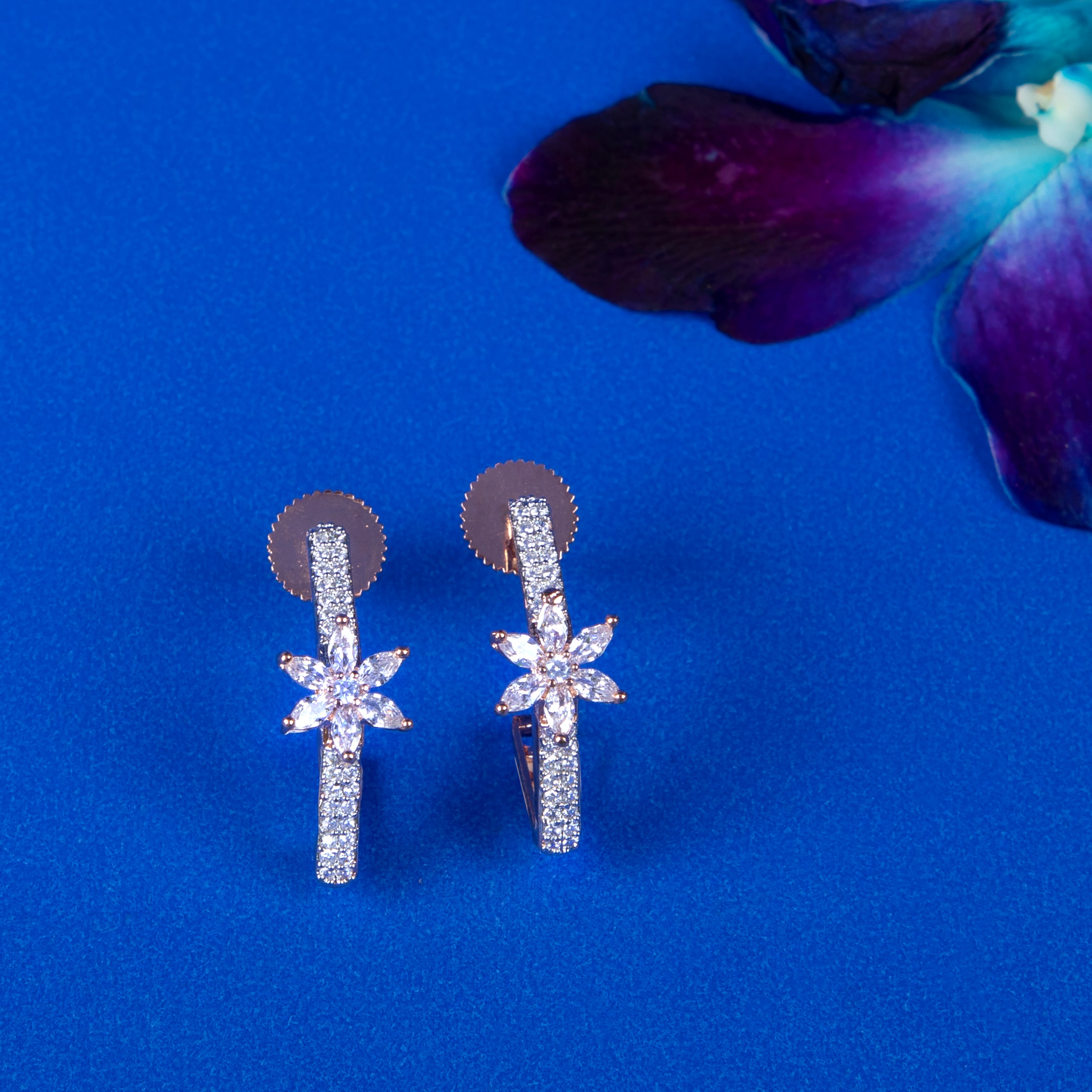 Stellar Bloom Curve Earrings