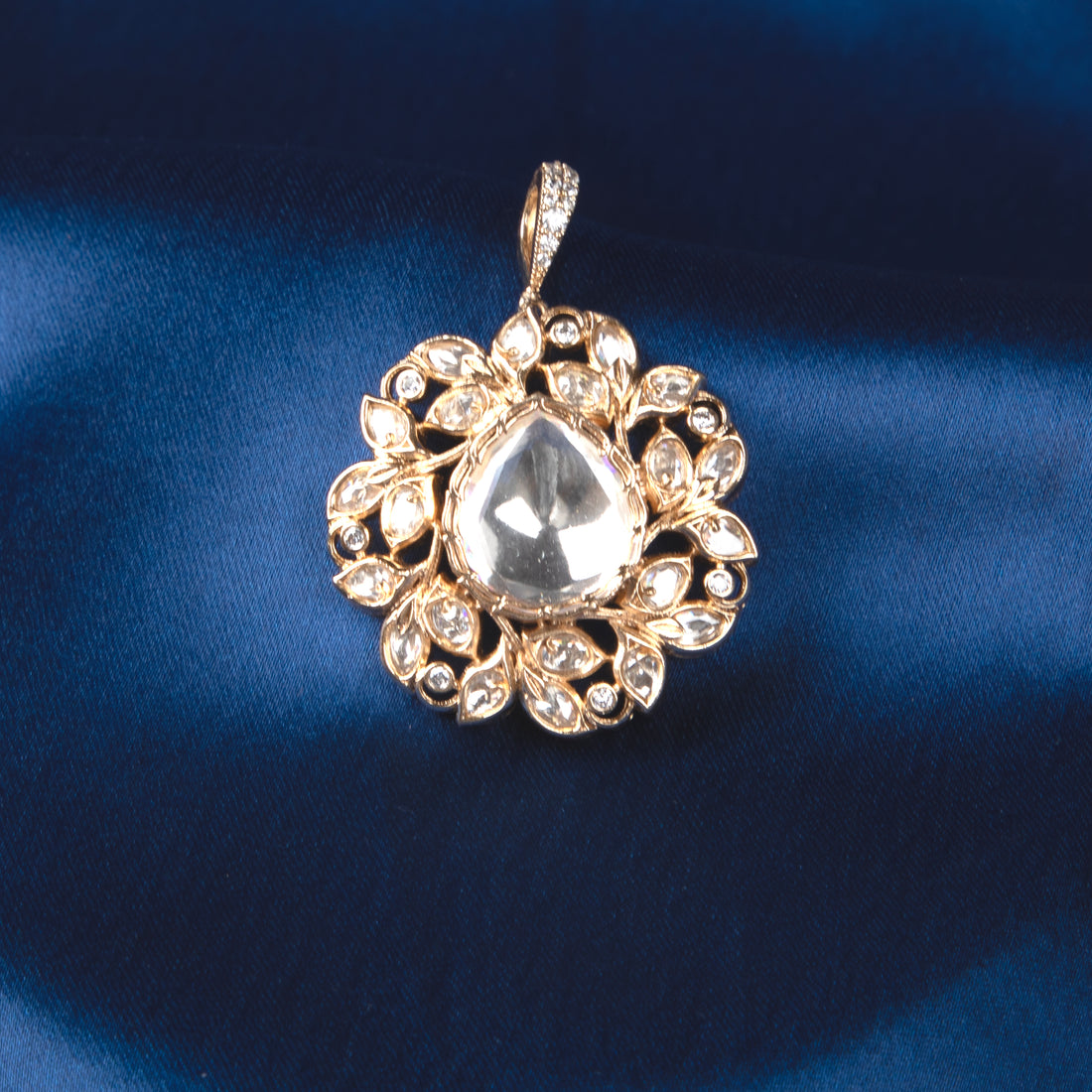 Dewdrop Bloom Pendant Set