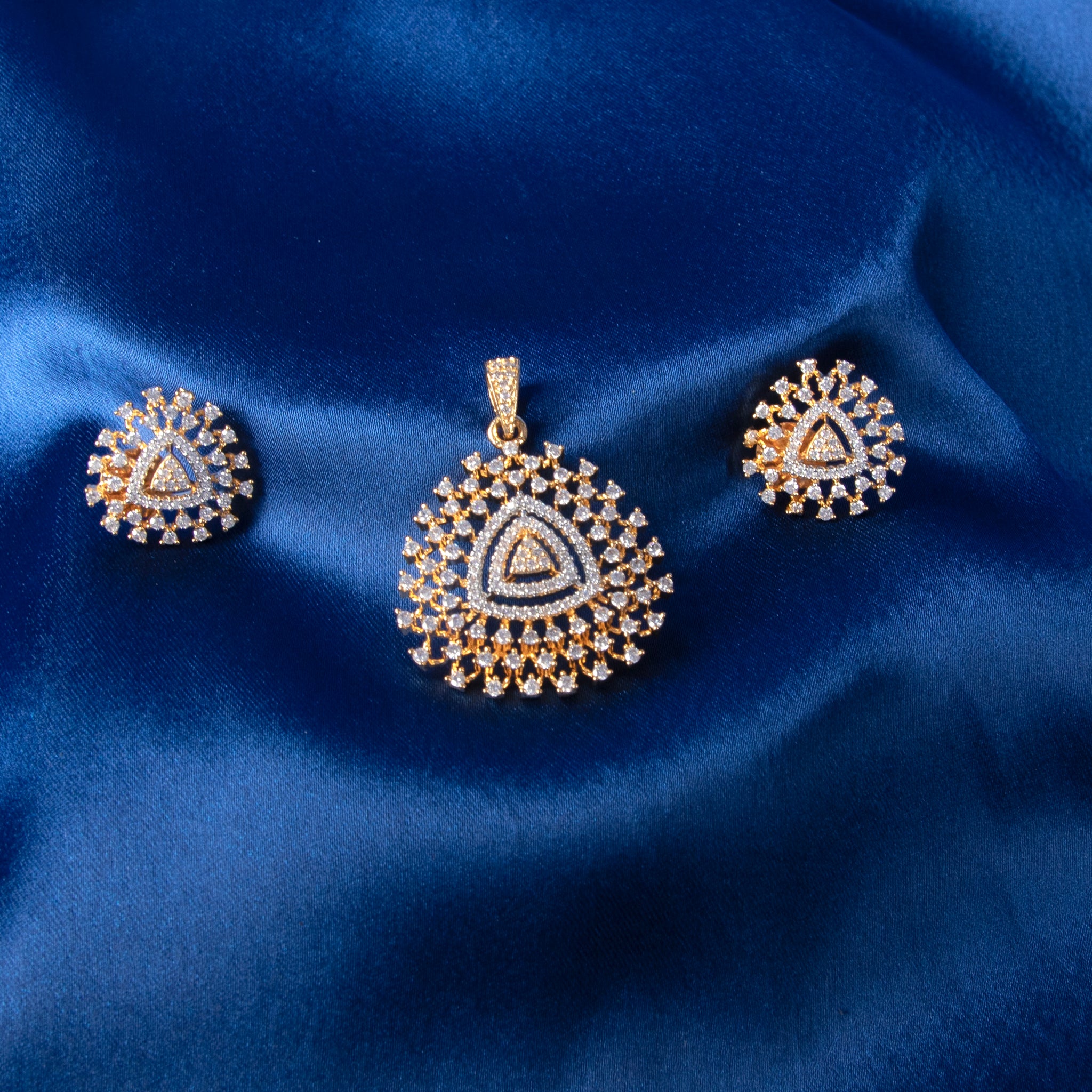 Stellar Radiance Pendant Set