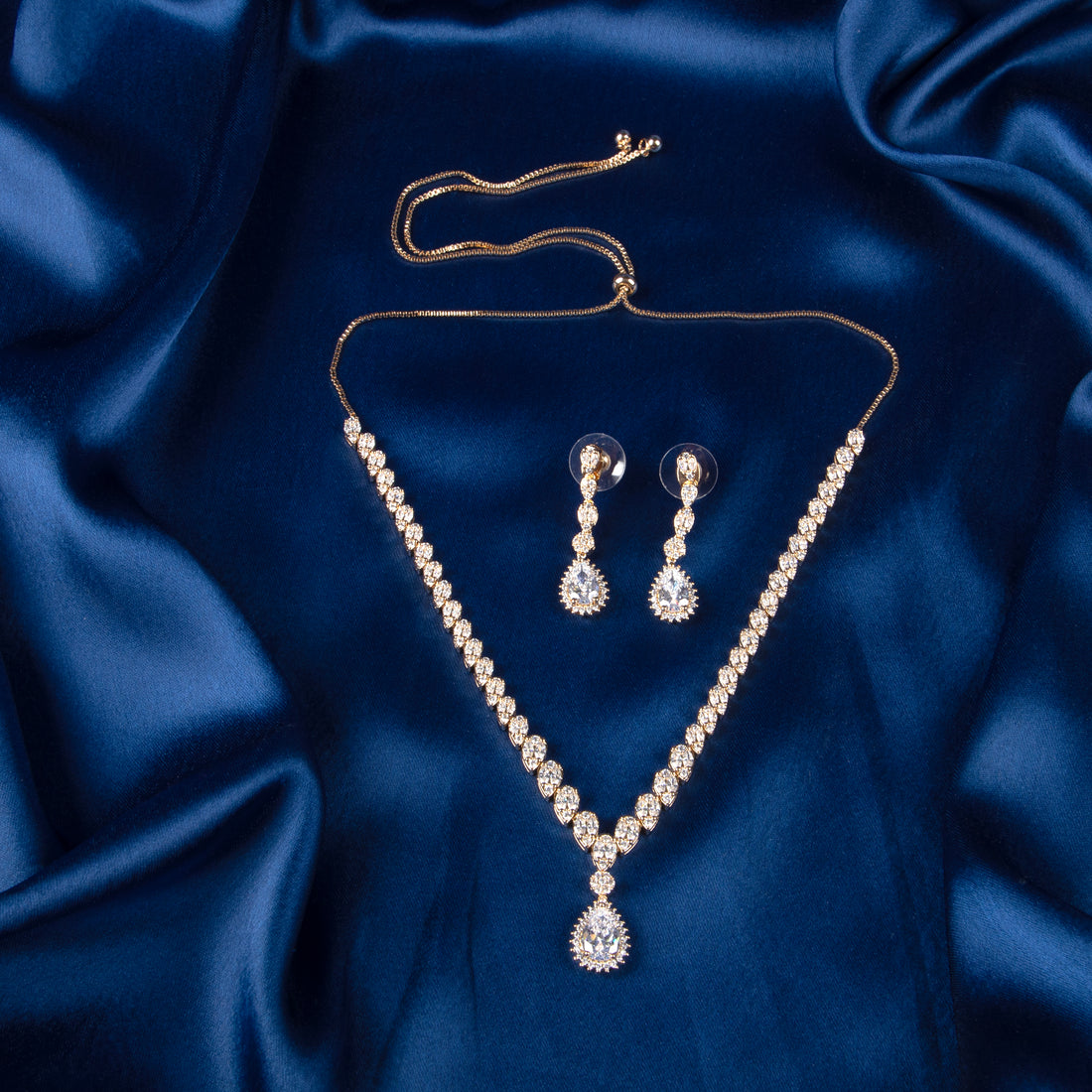 Sparkling Elegance Necklace Set